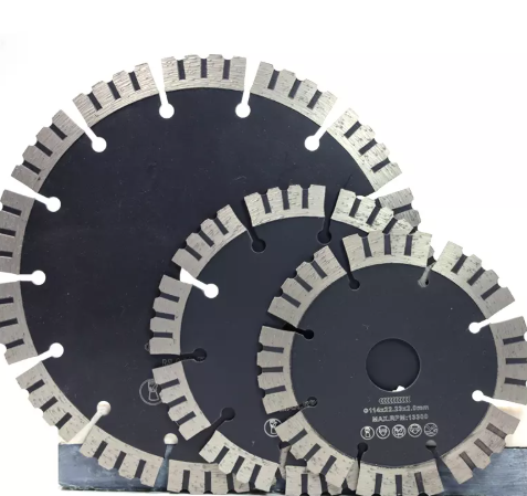 What Is The Difference Between Dry And Wet Cutting with Diamond Saw Blade